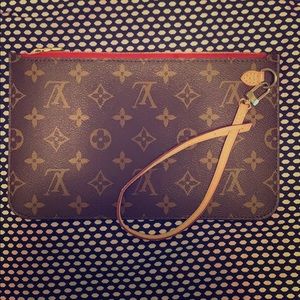 Loui Vuitton pochette
